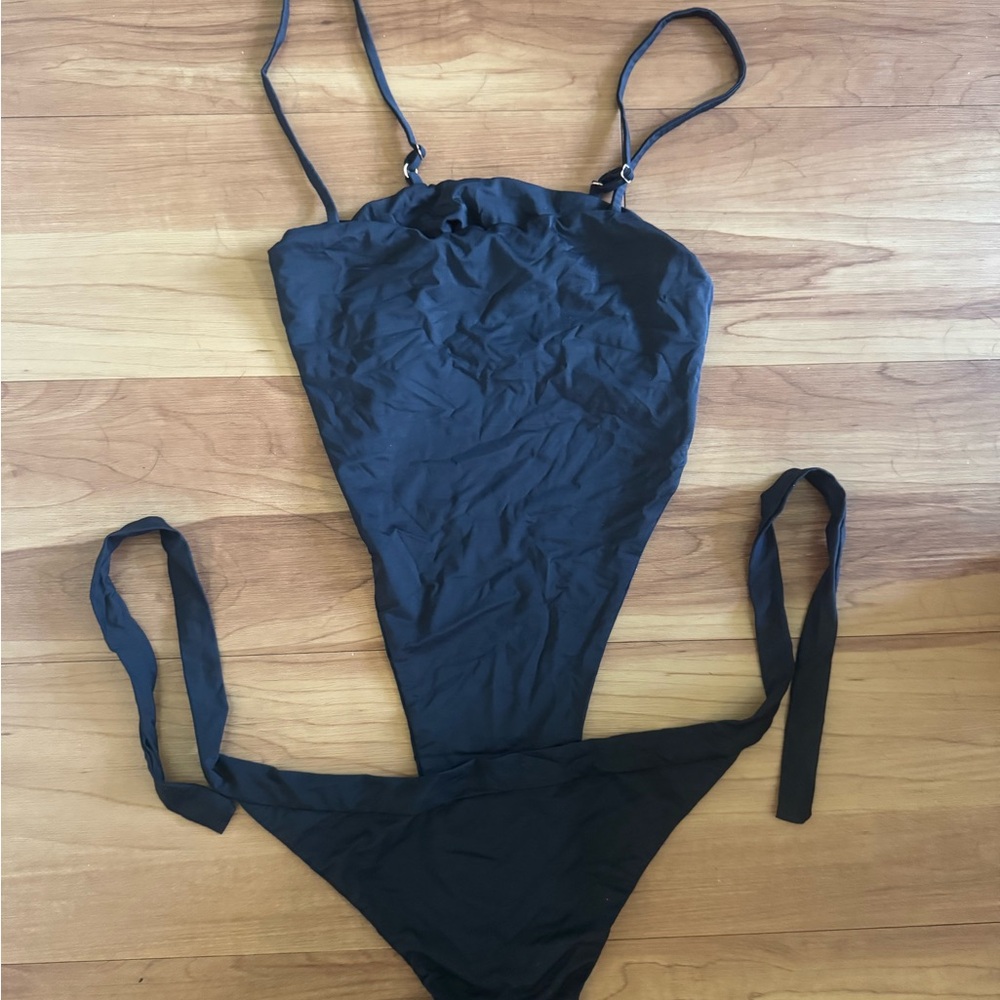 Myra swim Black tie waist one piece